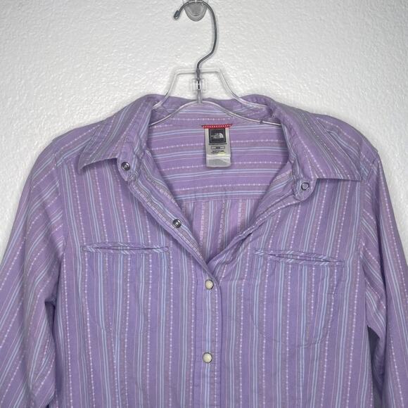 The North Face Womens Top Size M Light Purple Button Down 3/4 Sleeve Shirt - Picture 7 of 15